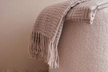 Carica l'immagine nel visualizzatore di Gallery, plaid e coperte pubblicitari in acrilico colore marrone_marrone 122291171 DET07