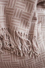 Carica l'immagine nel visualizzatore di Gallery, plaid e coperte pubblicitari in acrilico colore marrone_marrone 122291171 DET08