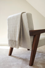 Carica l'immagine nel visualizzatore di Gallery, plaid e coperte pubblicitari in acrilico colore marrone_marrone 122291171 DET09