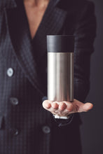 Carica l'immagine nel visualizzatore di Gallery, tazze termiche e bicchieri con tappo pubblicitarie in acciaio inossidabile colore argento_argento 1294223 DET09