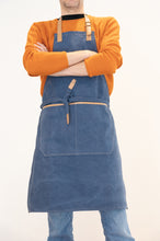 Carica l'immagine nel visualizzatore di Gallery, grembiuli e cappelli chef personalizzati in canapa, pu colore blu_blu 121697999 DET04