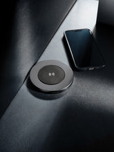Carica l'immagine nel visualizzatore di Gallery, caricabatteria wireless da personalizzare in alluminio riciclato, abs riciclato colore grigio_grigio 121702584 DET07