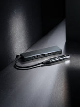 Carica l'immagine nel visualizzatore di Gallery, hub USB da personalizzare in alluminio riciclato, abs riciclato colore grigio_grigio 121702585 DET07