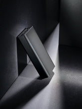 Carica l'immagine nel visualizzatore di Gallery, power bank da personalizzare in alluminio riciclato, abs riciclato colore grigio_grigio 121703980 DET08