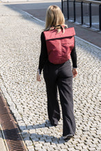 Carica l'immagine nel visualizzatore di Gallery, zaini sportivi personalizzabili in rpet colore rosso-ciliegia_rosso 121748034 DET09