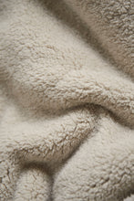 Carica l'immagine nel visualizzatore di Gallery, plaid e coperte pubblicitari in rpet, poliestere colore marrone_marrone 1294121 DET06