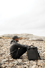 Carica l'immagine nel visualizzatore di Gallery, cappellini personalizzati in rpet, poliestere colore nero_nero 122317027 DET09