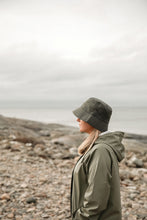 Carica l'immagine nel visualizzatore di Gallery, cappellini promozionali in rpet, poliestere colore verde_verde 122317028 DET07