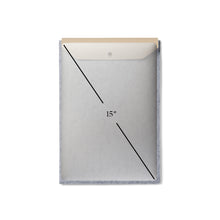 Carica l'immagine nel visualizzatore di Gallery, custodie per PC e tablet personalizzate in feltro riciclato, pu colore grigio_grigio 122350527 DET05