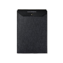 Carica l'immagine nel visualizzatore di Gallery, custodie per tablet e PC personalizzate in feltro riciclato, pu colore nero_nero 122350528 DET06