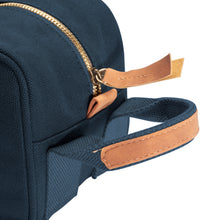 Carica l'immagine nel visualizzatore di Gallery, pochette e beauty case personalizzate in canvas riciclato colore blu_blu 1141394820 DET02