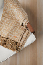 Carica l&#39;immagine nel visualizzatore di Gallery, plaid e coperte pubblicitari in acrilico colore marrone_marrone 12292738 DET05
