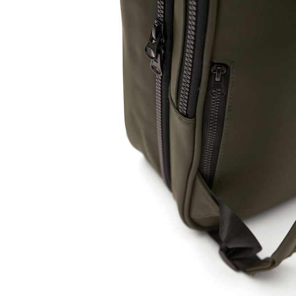 Carica l&#39;immagine nel visualizzatore di Gallery, zaini porta PC promozionali in pu, poliestere colore verde_verde 12296720 DET09
