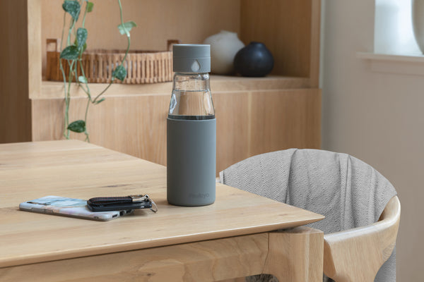 Carica l&#39;immagine nel visualizzatore di Gallery, bottiglie personalizzate in vetro, silicone colore grigio_grigio 121715389 DET09
