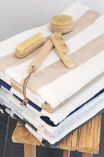 Carica l&#39;immagine nel visualizzatore di Gallery, teli mare personalizzati in cotone riciclato, cotone colore blu-navy_blu 121717100 DET06
