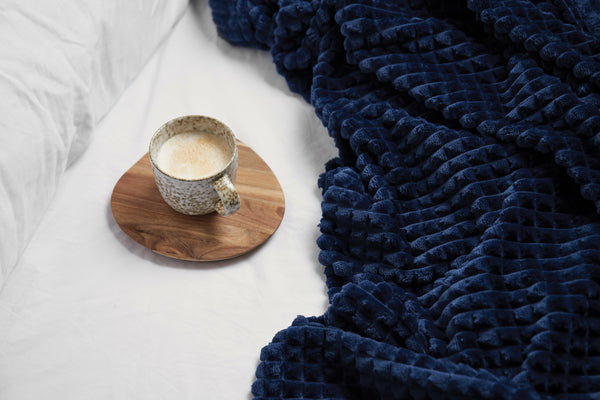 Carica l&#39;immagine nel visualizzatore di Gallery, plaid e coperte personalizzati in rpet, pu colore blu-navy_blu 12295757 DET09
