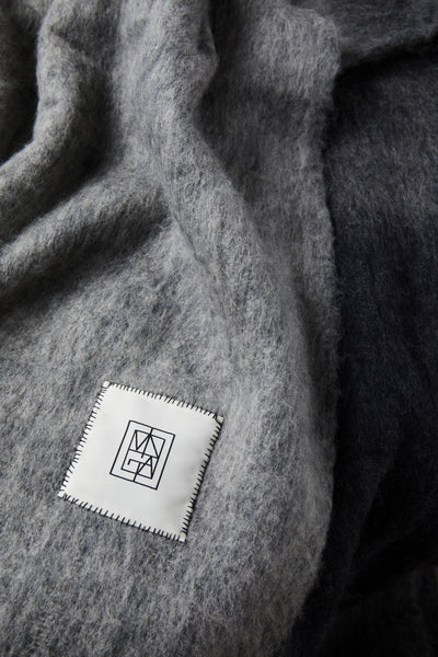 Carica l&#39;immagine nel visualizzatore di Gallery, plaid e coperte da personalizzare in acrilico, lana colore grigio_grigio 122312120 DET09
