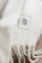 Carica l&#39;immagine nel visualizzatore di Gallery, plaid e coperte da personalizzare in acrilico, lana colore bianco_bianco 122312120 DET09
