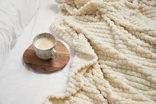 Carica l&#39;immagine nel visualizzatore di Gallery, plaid e coperte personalizzati in rpet, pu colore beige_naturale 12295757 DET09
