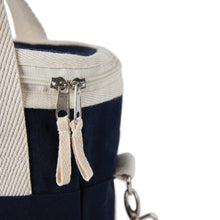 Carica l&#39;immagine nel visualizzatore di Gallery, borse frigo e sacche termiche personalizzate in cotone riciclato, rpet colore blu-navy_blu 122313928 DET05

